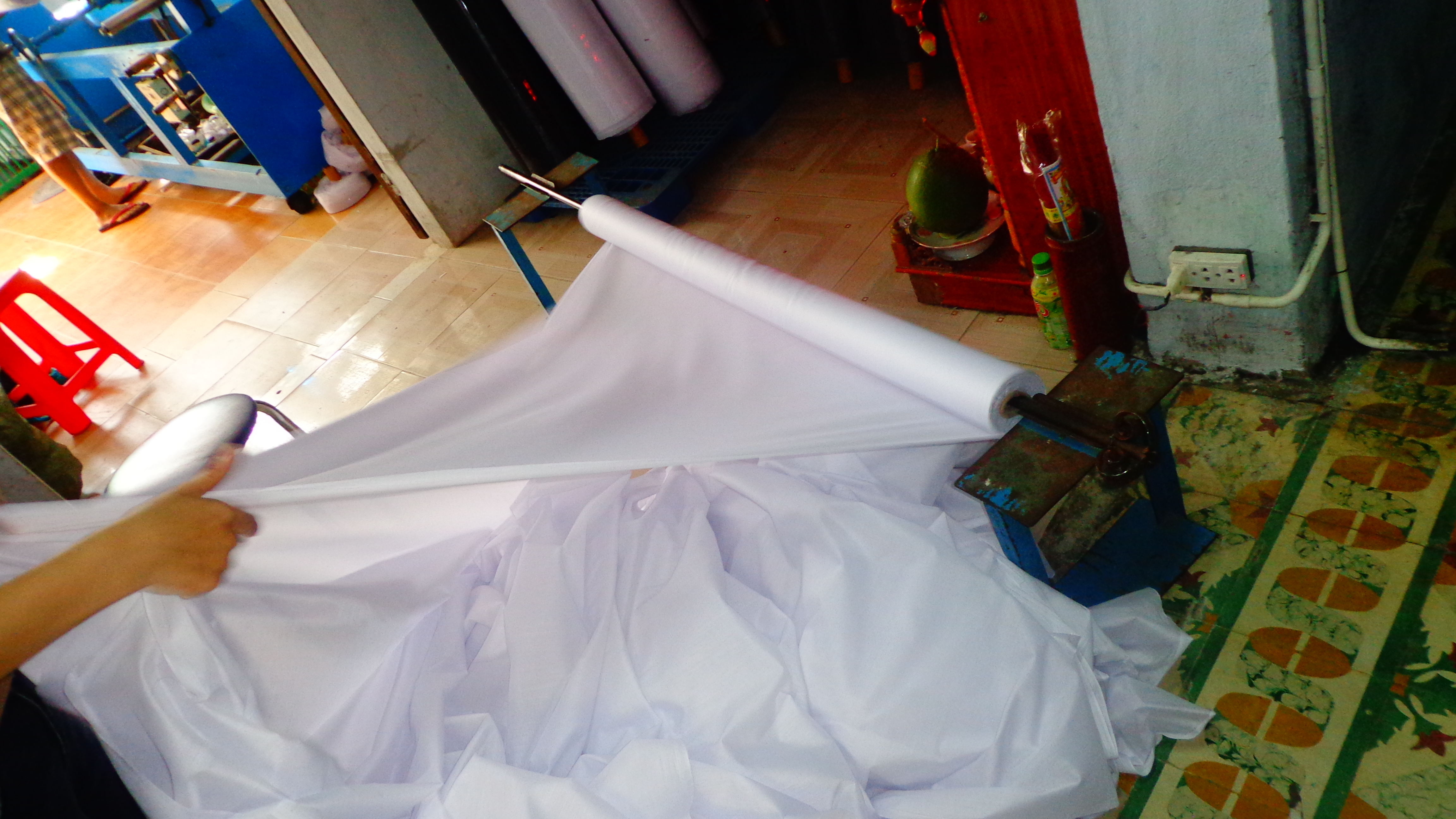 Cơ sở xén viền Loan